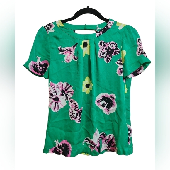 J. Crew Tops - J. Crew 100% Silk Blouse Women's Size 0 Green Floral Short Sleeve Open Back